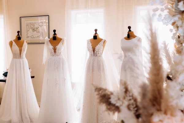 Robes de mariée à Paris : l'élégance sur mesure pour vous